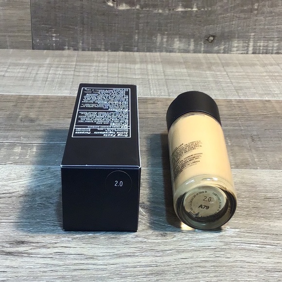 MAC - Matchmaster SPF 15 Foundation - Picture 5 of 10